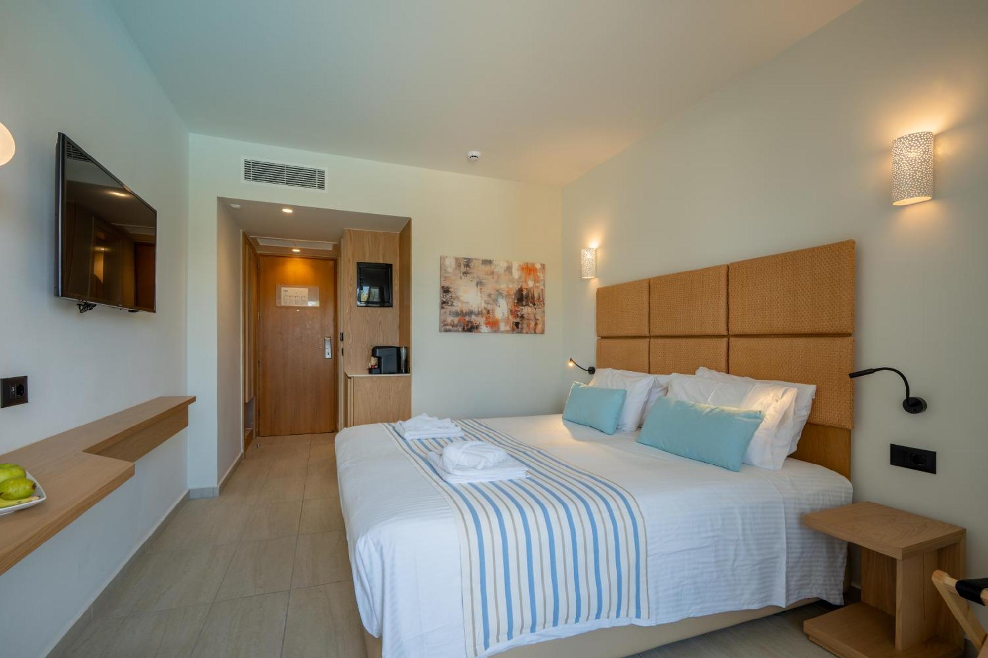 Minos Hotel Rethymno Exterior foto
