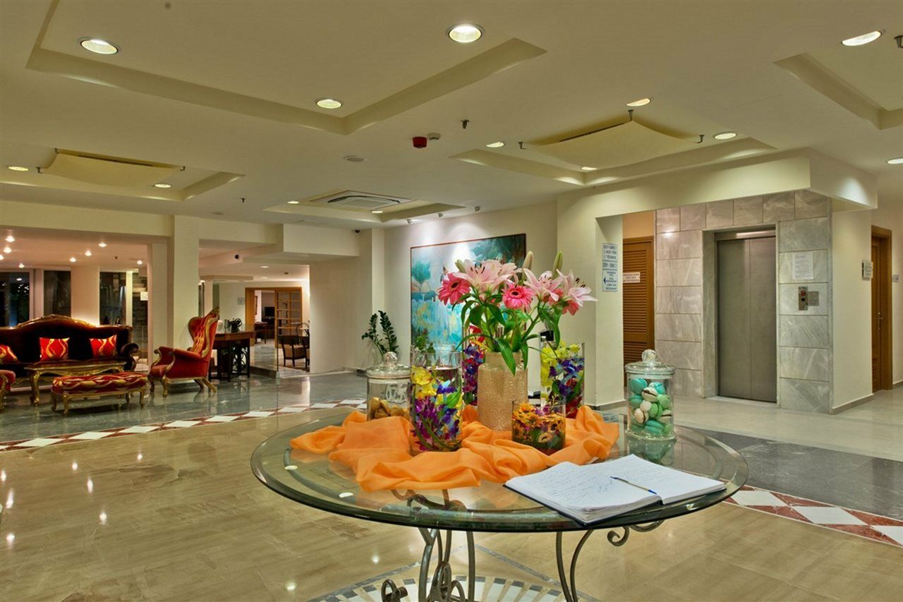 Minos Hotel Rethymno Exterior foto